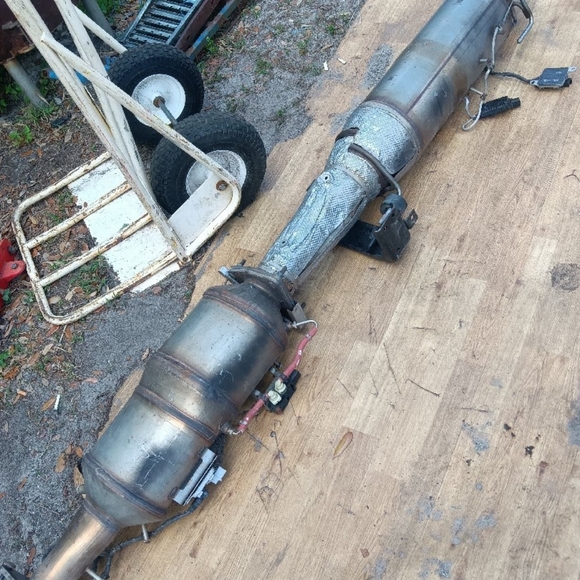 Cat converter for 2016 Nissan Titan disel - Picture 2 of 6